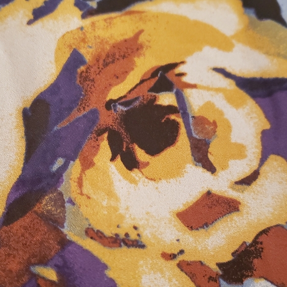 Womens beautiful top - Picture 2 of 2